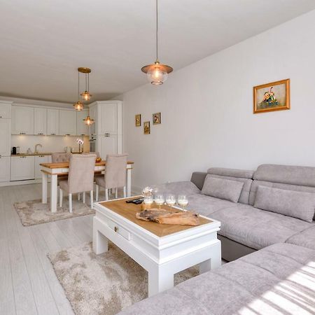 Apartment Grand Karavel Centre فارنا المظهر الخارجي الصورة