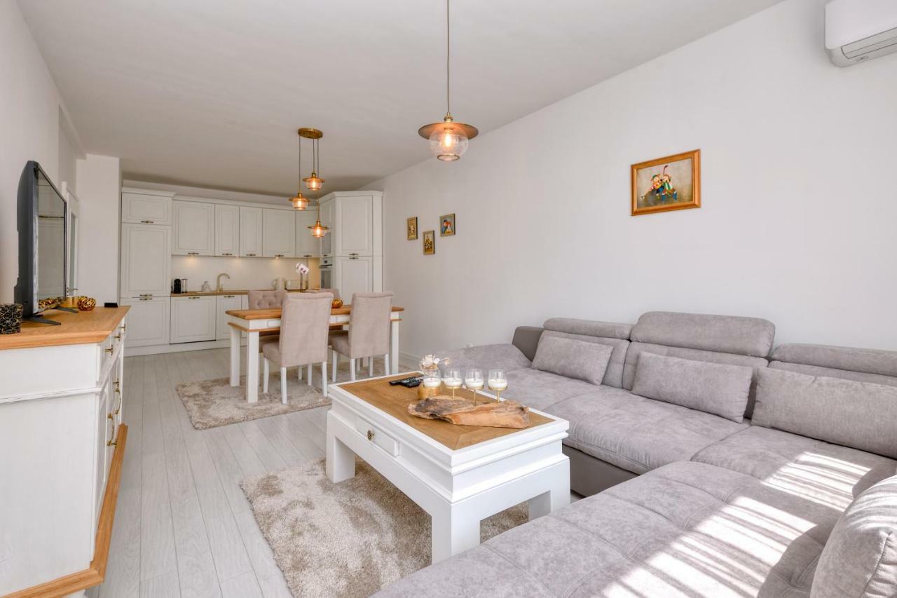 Apartment Grand Karavel Centre فارنا المظهر الخارجي الصورة